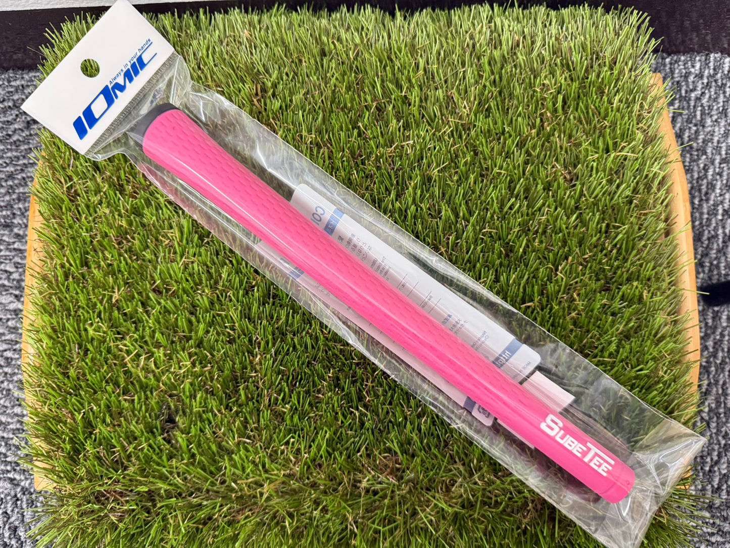 SUBEッティ×IOMICグリップ　桃